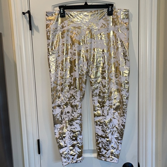 LILY PULITZER UPF 50+ Luxletic High Rise Weekender Midi Legging - Picture 7 of 16